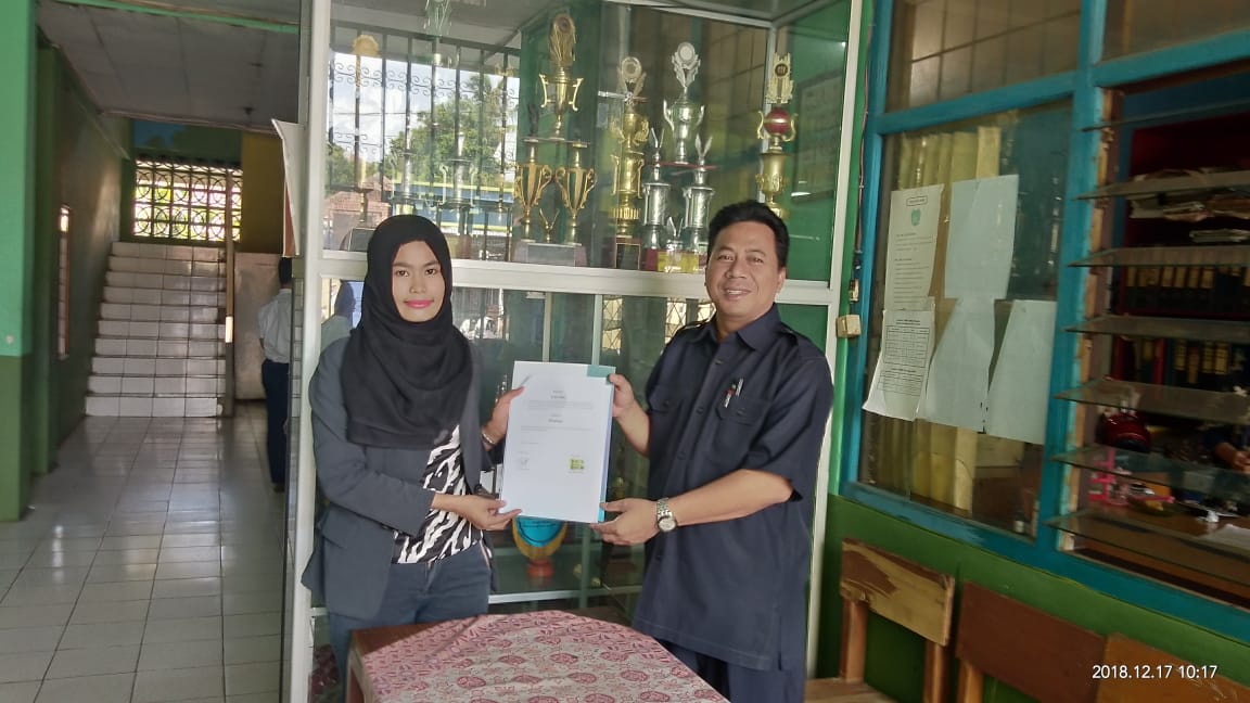 Penandatanganan MOU Imamatek dengan Kepala sekolah SMK Yanusa