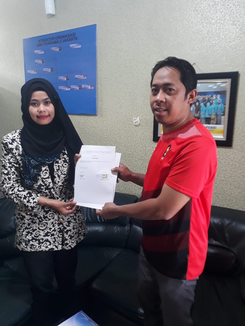  Penandatanganan MOU Imamatek dengan Kepala sekolah SMK Purnama 2