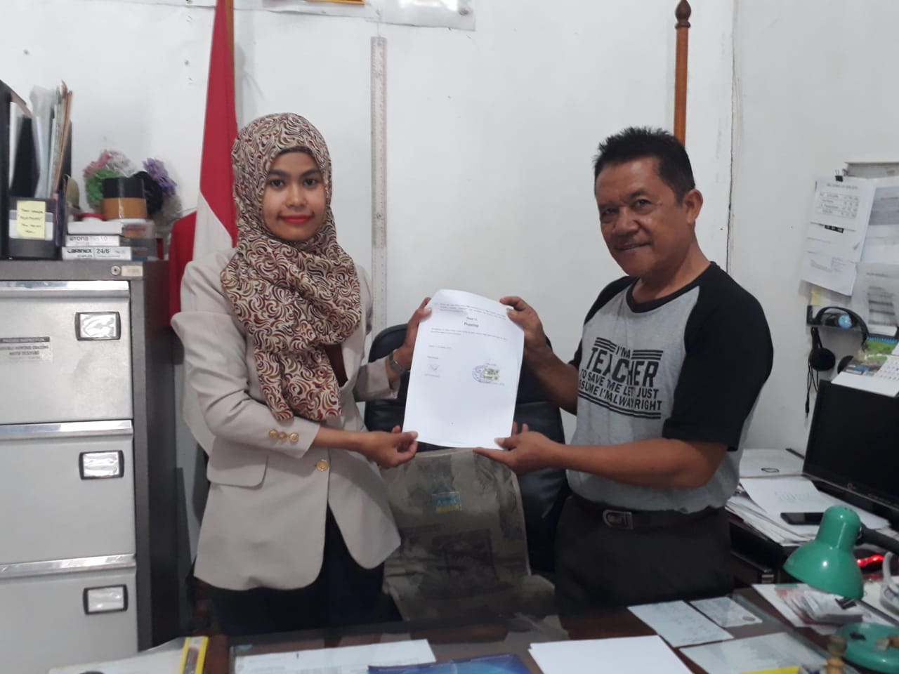  Penandatanganan MOU Imamatek dengan Wakil Kepala sekolah SMK Yaperjasa